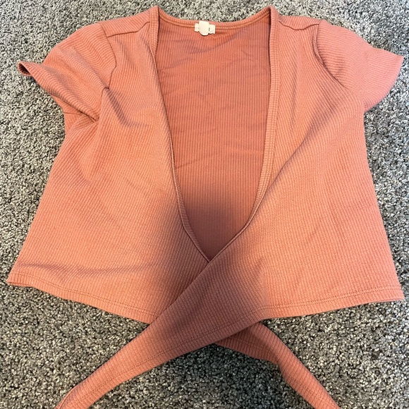 Pink front tie shirt - Picture 1 of 2